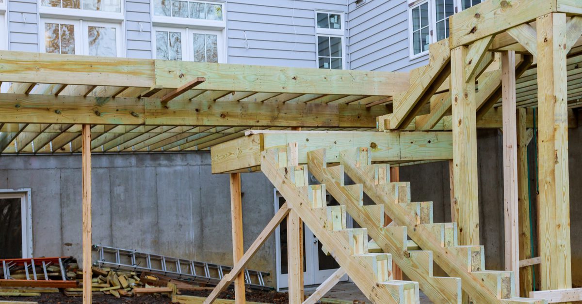 Building a Wood Deck: 4 Top Things to Consider